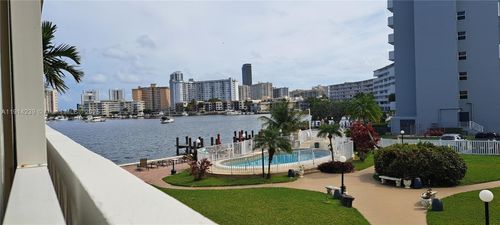 apt-2b-450 Golden Isles Dr, Hallandale Beach, FL, 33009-7562 | Card Image