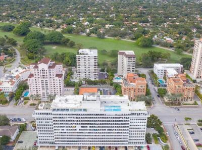 906 - 700 Biltmore Way, Condo with 1 bedrooms, 1 bathrooms and null parking in Coral Gables FL | Image 2