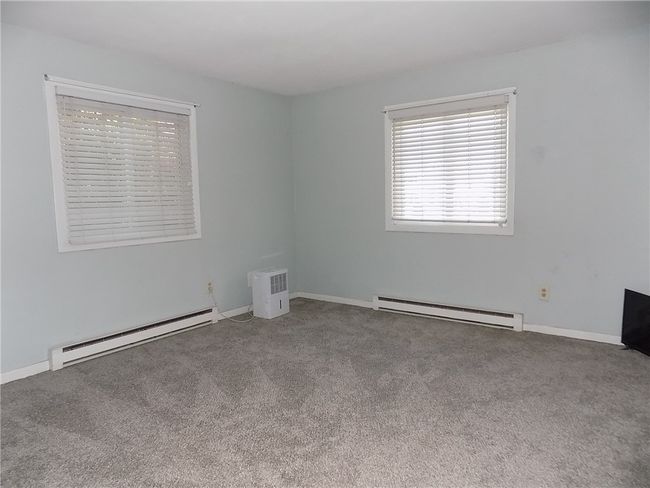 APT-6 - 23 School St, Condo with 2 bedrooms, 1 bathrooms and 2 parking in Westerly RI | Image 9