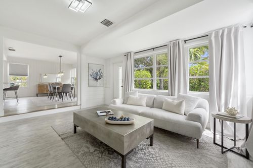 313 16th Ave N, Lake Worth Beach, FL, 33460-1913 | Card Image