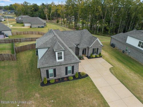 1762 Benton Dr, Nesbit, MS, 38651-5006 | Card Image