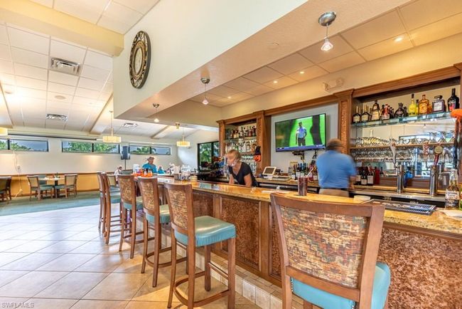 On Site Restaurant Bar Area in TEE Room | Image 32