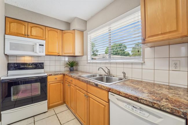 4814 Rivertree Ln, House other with 3 bedrooms, 2 bathrooms and 2 parking in Spring TX | Image 7