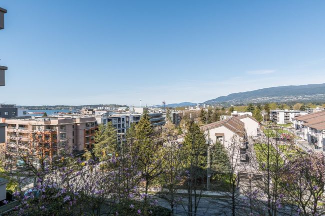 708 - 170 W 1 St Street, Condo with 2 bedrooms, 2 bathrooms and 1 parking in North Vancouver BC | Image 23