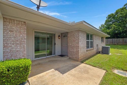 2418-2416-2418 Bolivar St, Denton, TX, 76201-8803 | Card Image