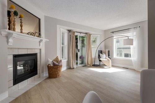 16 Millrise Green Sw, Calgary, AB, T2Y3E8 | Card Image