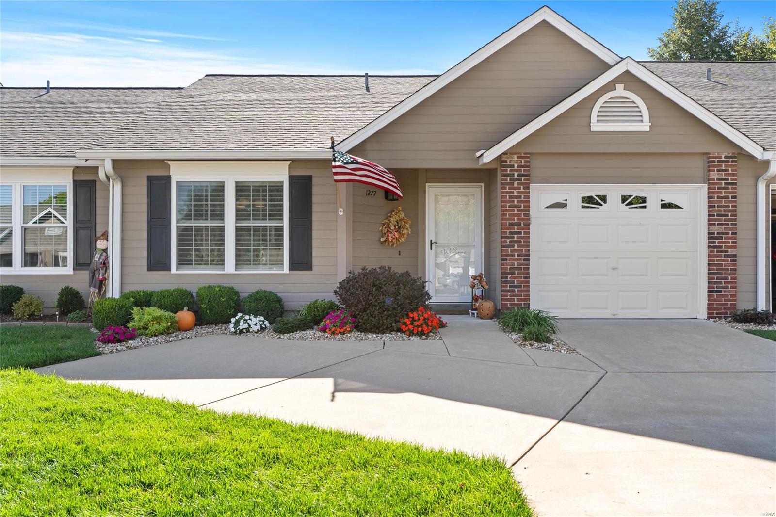 Shirley Ridge Dr, Saint Charles, MO 63304