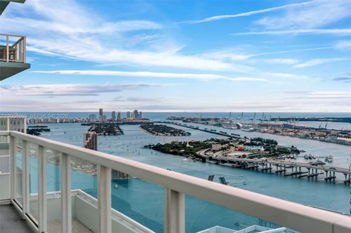 ph-5006-1900 N Bayshore Dr, Miami, FL, 33132-3026 | Card Image