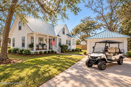 1209 Calhoun Ave, Ocean Springs, MS, 39564-4915 | Card Image