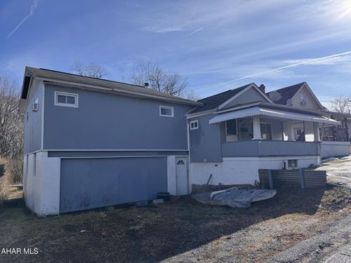 3717 Oak Ave, Altoona, PA, 16601-1335 | Card Image