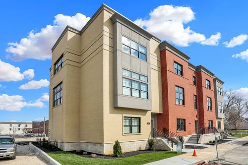c-82 E Wayne St, Franklin, IN, 46131-2429 | Card Image