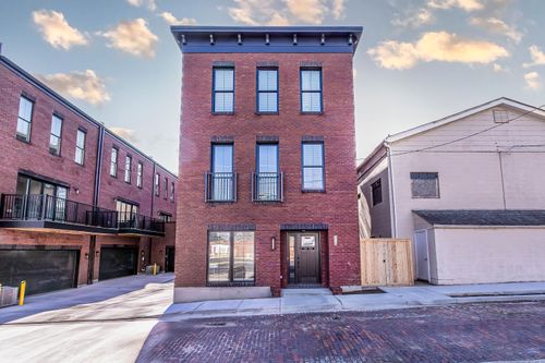 232 E Southgate St, Newport, KY, 41071 | Card Image