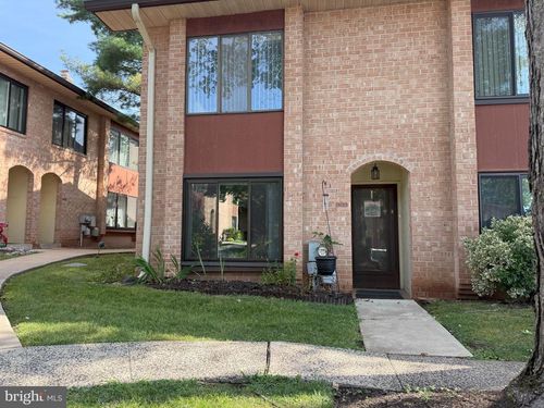 805-805 Stonybrook Dr, West Norriton, PA, 19403-2736 | Card Image