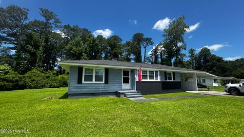 145 Lakewood Dr, Jacksonville, NC, 28546-4633 | Card Image