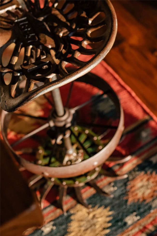 History breathes throughout the Farmstead. Implements tastefully highlight the design | Image 21