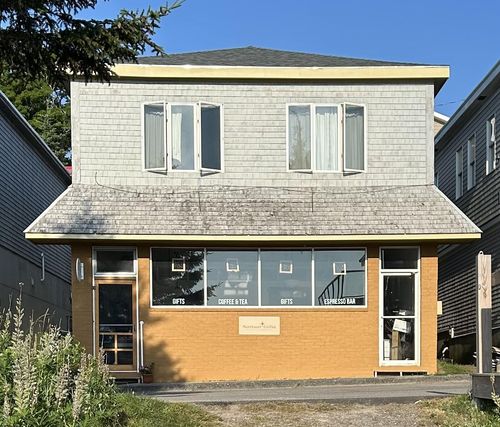 37 Water St, Lubec, ME, 04652-1145 | Card Image