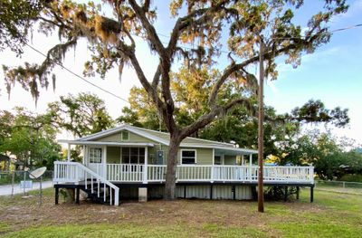 36 Se 217 Th St, House other with 2 bedrooms, 1 bathrooms and null parking in Suwannee FL | Image 2