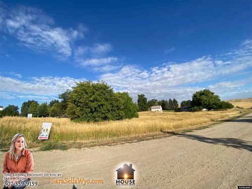 39 Ridgewater Ln, Douglas, WY, 82633-9010 | Card Image