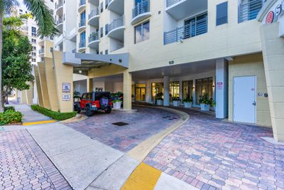 1002 - 1830 Radius Drive, Condo with 1 bedrooms, 1 bathrooms and null parking in Hollywood FL | Image 2