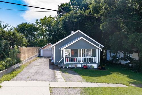 237 Allcutt Ave, Bonner Springs, KS, 66012-1403 | Card Image
