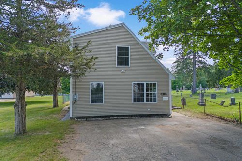 55 Stark Ave, Dover, NH, 03820-4224 | Card Image