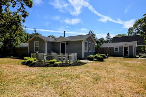 2 Otis Rd, E Patchogue, NY, 11772-6234 | Card Image