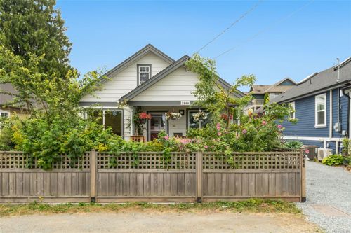 2944 Pine St, Chemainus, BC, V0R1K1 | Card Image