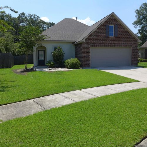 12108 Grand Wood Ave, Gonzales, LA, 70737-6515 | Card Image