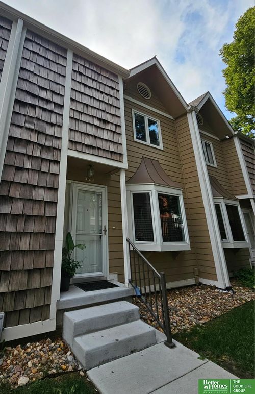 524 S 36th Ct, Omaha, NE, 68105-1253 | Card Image