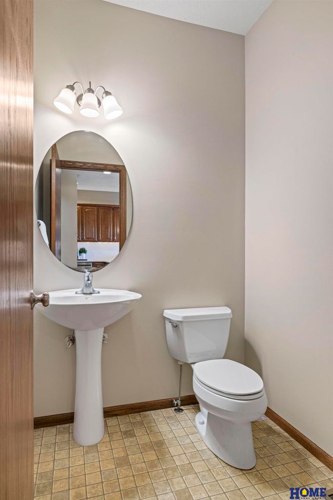6920 Nw 3 Rd St, House other with 5 bedrooms, 4 bathrooms and 2 parking in Lincoln NE | Image 17