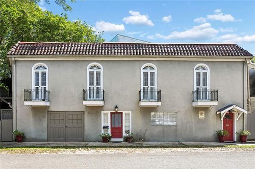 330 Dahlia St, Metairie, LA, 70005-4334 | Card Image