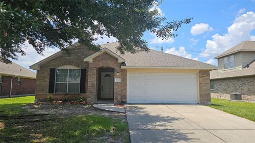 9035 Melody Park Ln, Houston, TX, 77044-5115 | Card Image