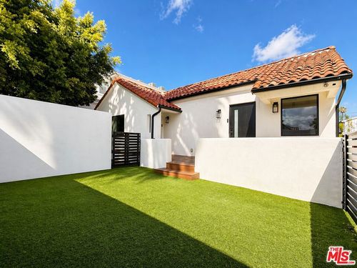 818 N Genesee Ave, Los Angeles, CA, 90036 | Card Image