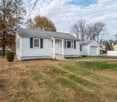 29 Kipp Avenue, House other with 2 bedrooms, 1 bathrooms and null parking in Fishkill NY | Image 3