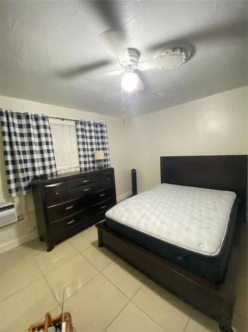 1437 Ne 56th St, Fort Lauderdale, FL, 33334-6111 | Card Image