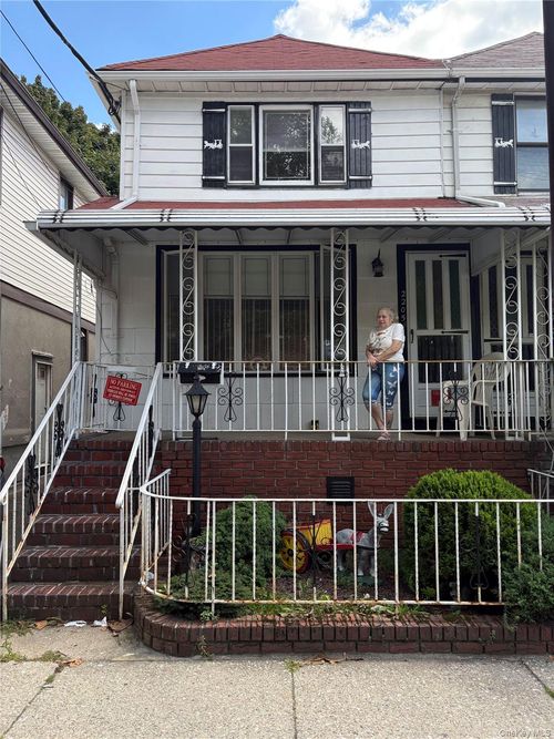 2205 E 15th St, Brooklyn, NY, 11229-4316 | Card Image