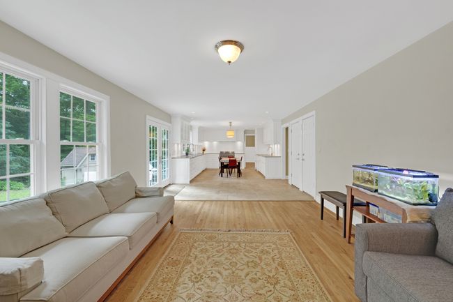 19 Maplecrest Dr, House other with 4 bedrooms, 3 bathrooms and null parking in Danbury CT | Image 5