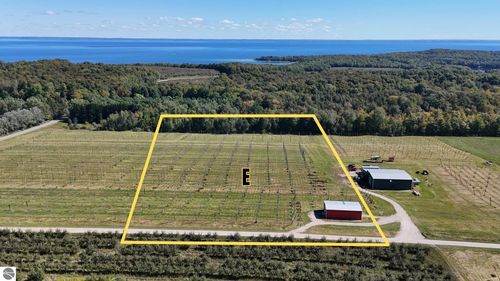 5790 (Parcel E) N Omena Rise, Northport, MI, 49670 | Card Image