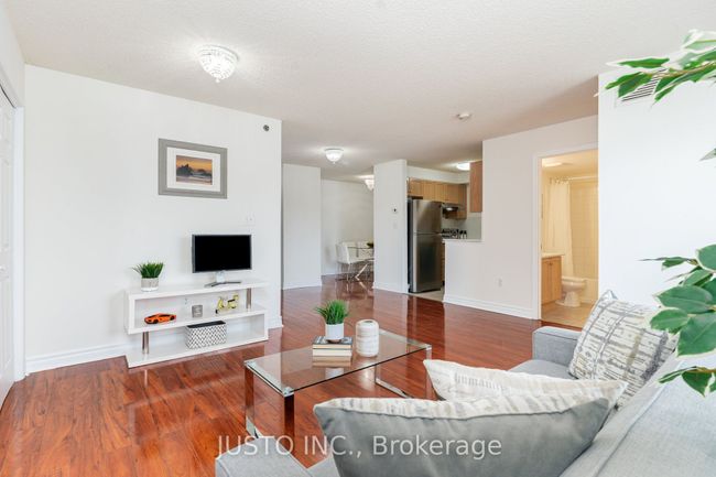 407 - 5235 Finch Ave E, Condo with 3 bedrooms, 2 bathrooms and 1 parking in Scarborough ON | Image 4