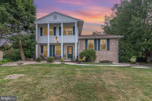 74 Ditzler Ave, Biglerville, PA, 17307-9084 | Card Image