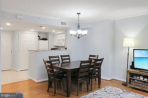 apt-806e-3830 9th St N, ARLINGTON, VA, 22203-5840 | Card Image