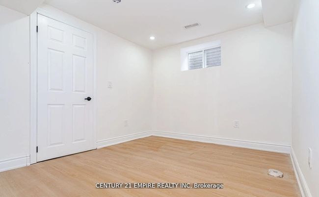 BSMT - 46 Staveley Cres, House other with 4 bedrooms, 2 bathrooms and 2 parking in Brampton ON | Image 5