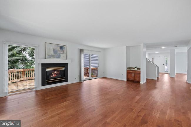 8924 Cross Chase Cir, House other with 4 bedrooms, 5 bathrooms and null parking in LORTON VA | Image 17