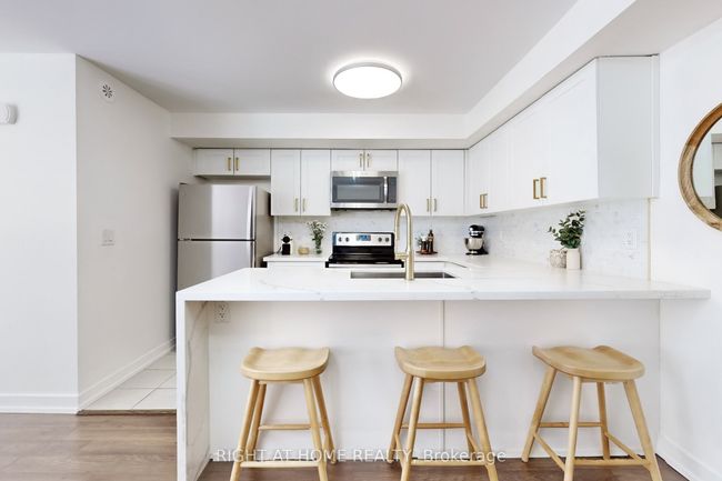 129 - 2 Dunsheath Way, Condo with 2 bedrooms, 2 bathrooms and null parking in Markham ON | Image 12