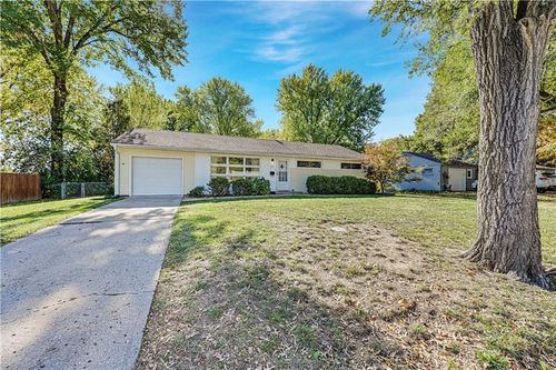 405 W 101st St, Kansas City, MO, 64114-4223 | Card Image