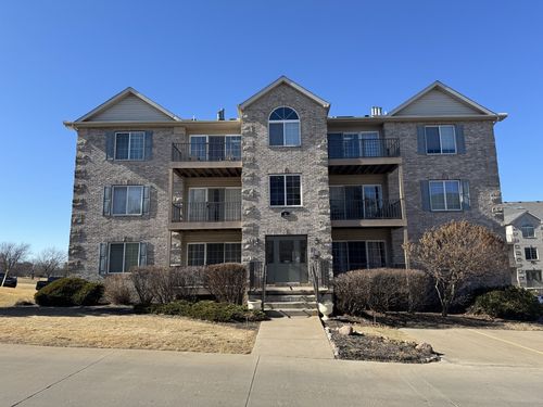 7-3030 Holiday Ct, Bettendorf, IA, 52722-6747 | Card Image