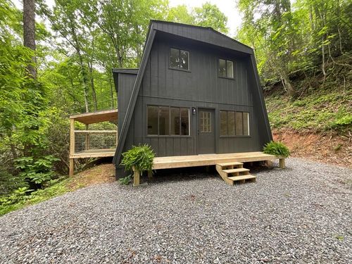 1136 Granny Squirrel Dr, Andrews, NC, 28901-9141 | Card Image