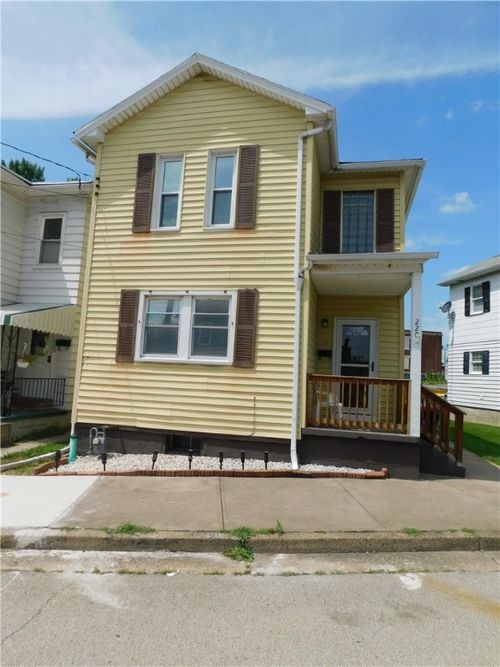 220 Irving Ave, Latrobe, PA, 15650-2936 | Card Image