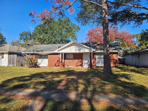 305 Helen Dr, Deer Park, TX, 77536-3538 | Card Image