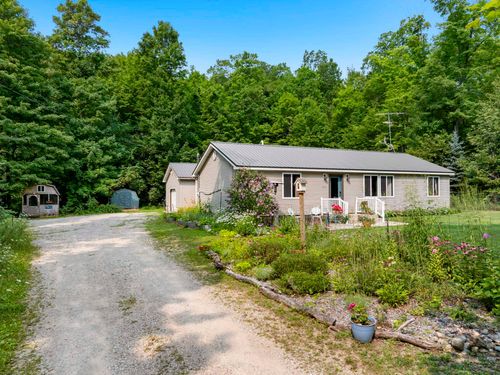 3652 S Schomberg Road, Centerville Township, MI, 49621 | Card Image